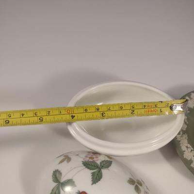 Pair of Wedgwood Trinket Dishes/Boxes