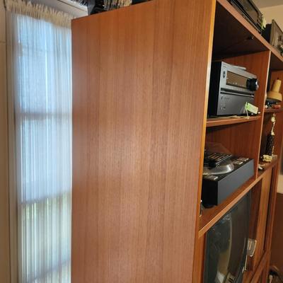 Vintage Mid Century MCM Teak Denmark Hundevad Audio Media Center w Tambour Wall Unit