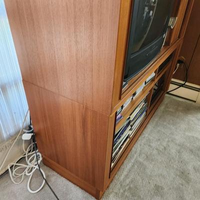 Vintage Mid Century MCM Teak Denmark Hundevad Audio Media Center w Tambour Wall Unit