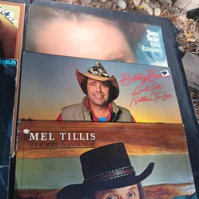 COUNTRY WESTERN MUSIC ON VINYL RECORD ALBUMS