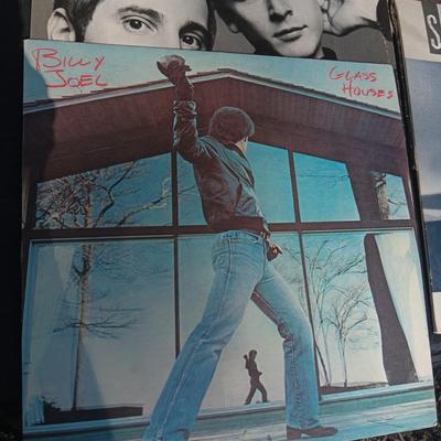 ROCK & ROLL MUSIC ON VINYL RECORD ALBUMS
