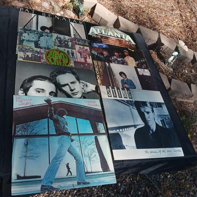ROCK & ROLL MUSIC ON VINYL RECORD ALBUMS