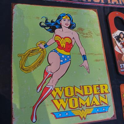 WONDER WOMAN TIN SIGNS, DOOR KNOB HANGER AND LIGHT SWITCH COVER