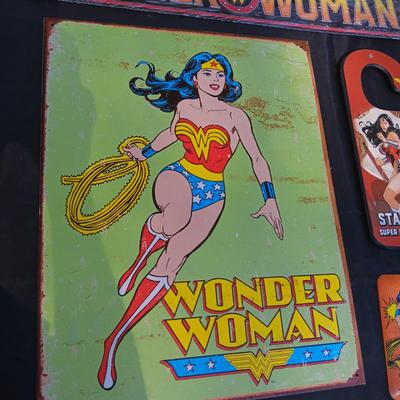 WONDER WOMAN TIN SIGNS, DOOR KNOB HANGER AND LIGHT SWITCH COVER