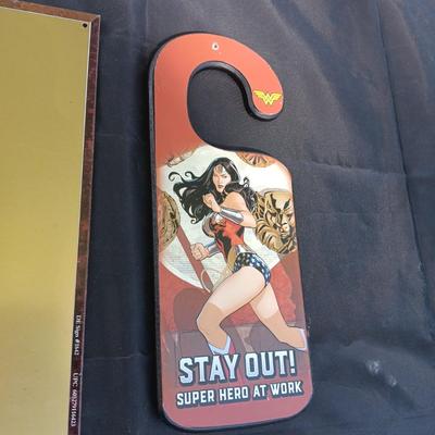 WONDER WOMAN TIN SIGNS, DOOR KNOB HANGER AND LIGHT SWITCH COVER