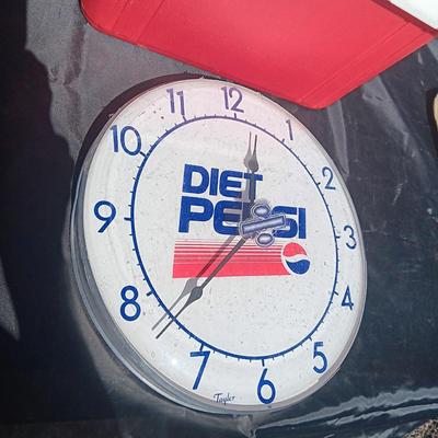 DR PEPPER COOLER AND DIET PEPSI CLOCK