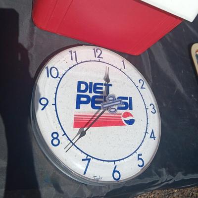 DR PEPPER COOLER AND DIET PEPSI CLOCK