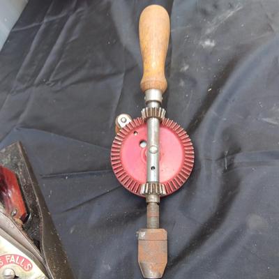 MILLERS FALLS WOOD PLANE & HAND CRANK DRILL