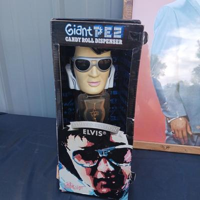 GIANT ELVIS PRESLEY PEZ DISPENSER AND FRAMED PICTURE