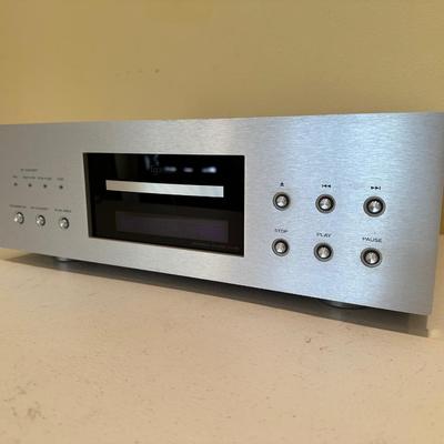 Esoteric DV-60 Universal Player – Audiophile SACD / CD / DVD Player – Remote & Manual Included