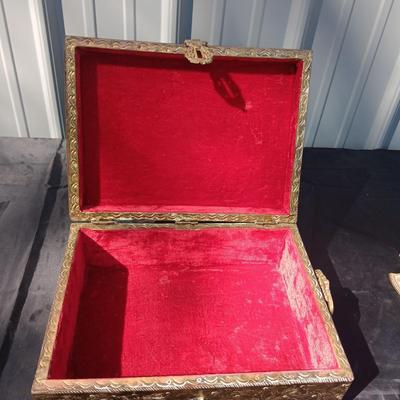 BRASS COVERED VELVET LINED BOX, BRASS CANDLESTICK AND VASE
