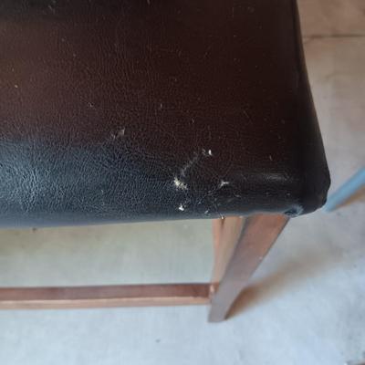 DOUBLE COUNTER HEIGHT BENCH WITH VINYL SEAT AND BACK