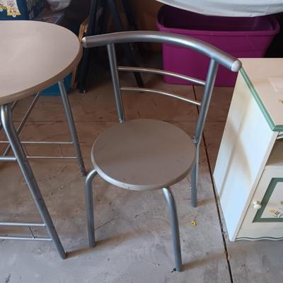 PERFECT FOR SMALL SPACES, 2 PERSON TABLE WITH 2 CHAIRS