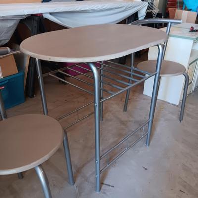 PERFECT FOR SMALL SPACES, 2 PERSON TABLE WITH 2 CHAIRS