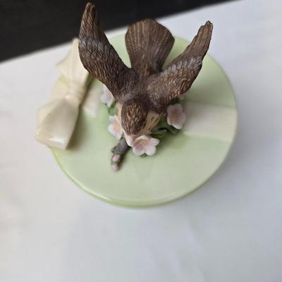 Porcelain bird trinket box and a small bird lamp