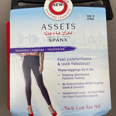 Assets by Spanx Leggings Small