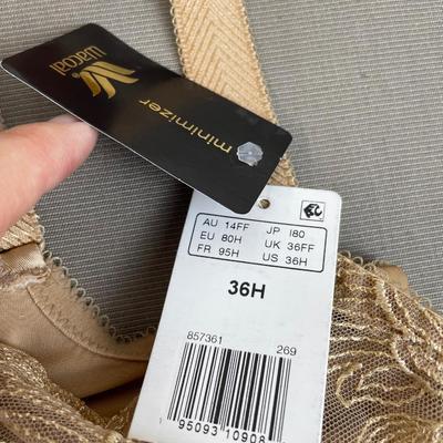 2 New Wacoal Bras Size 36H