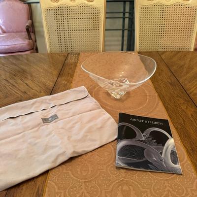 D1085 Vintage Large Steuben Trillium Bowl