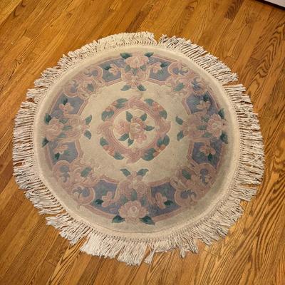 1089 Round Wool Oriental Rug