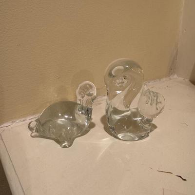 L1087 Vintage Glass Swan and Turtle Figures