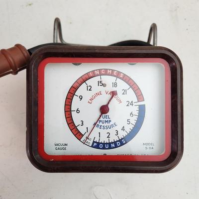 Sun Mfg. Co Chicago Vacuum Gauge Model S-114 Bakelite