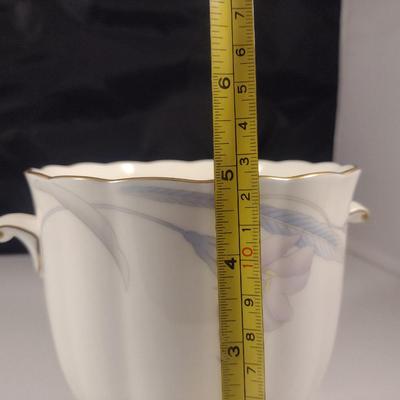 Mikasa Cachepot- Eden's Garden Pattern- Approx 5 1/2" Wide