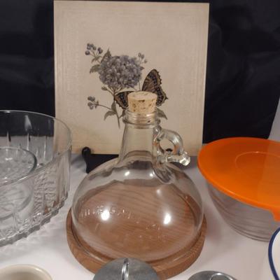 Assorted Kitchen Ware