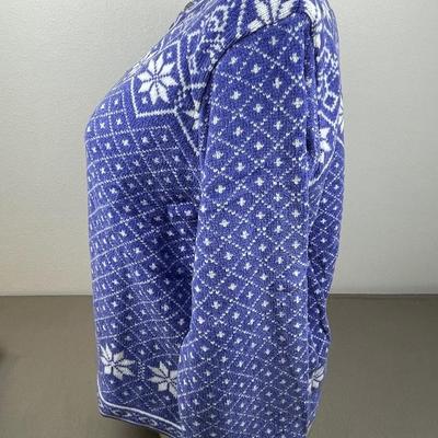 New Blue/White Clip front Sweater Size XL