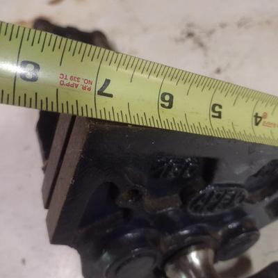 Machinist's Under Bench Mount Metal Vise 7"