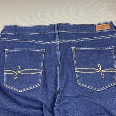 New Levi Denizen Modern Boot Cut Jeans