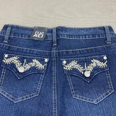 New Rox & Ali Boot cut Jeans Size 6