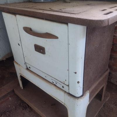 Antique Red Mountain Cast Iron and Porcelain Wood Cook Stove
