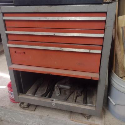 Metal Multi-Drawer Roll Cabinet and Tool Contents