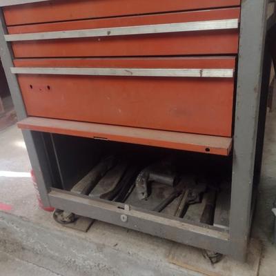 Metal Multi-Drawer Roll Cabinet and Tool Contents