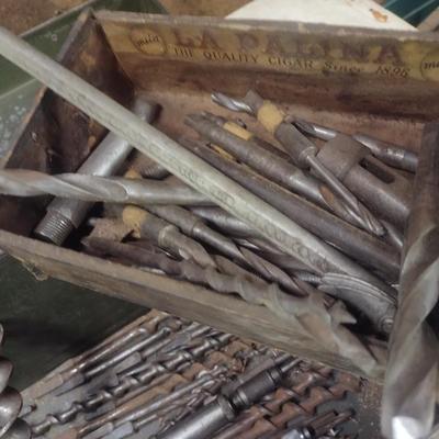 Large Collection of Vintage Brace Drills and Bits Includes Metal Toolbox