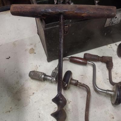 Large Collection of Vintage Brace Drills and Bits Includes Metal Toolbox