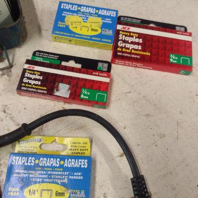 Electric and Manual Stapler Guns and Staples