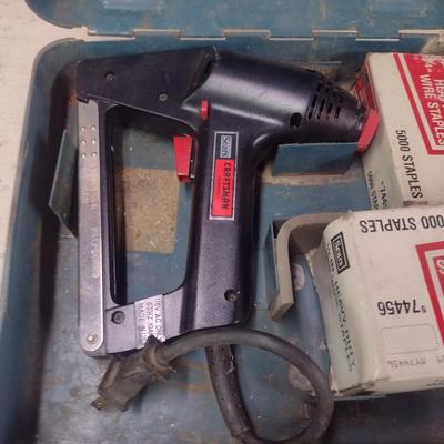 Electric and Manual Stapler Guns and Staples