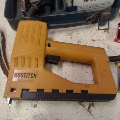 Electric and Manual Stapler Guns and Staples