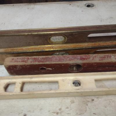 Assortment of Vintage Levels 4'