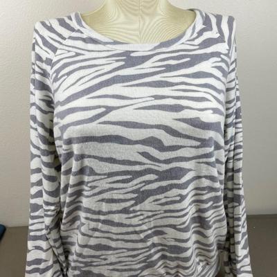 New Zebra Sweatshirt Buffalo Brand XL