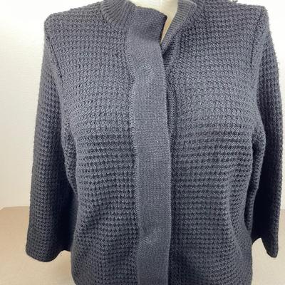 Chico’s Black wool blend Crop Snap Cardigan