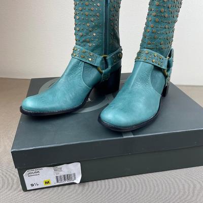 New Jessica Bennett Studded Cowboy Boots