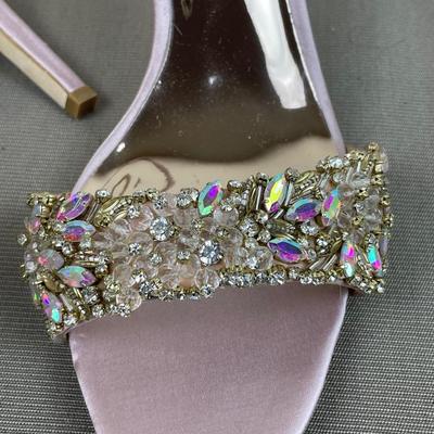 New Badgley Mischka Rose Crystal Sandals Size 8