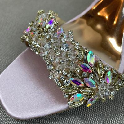 New Badgley Mischka Rose Crystal Sandals Size 8
