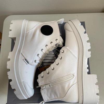 New Palladium Boots Pallabase Twill White Size 6.5