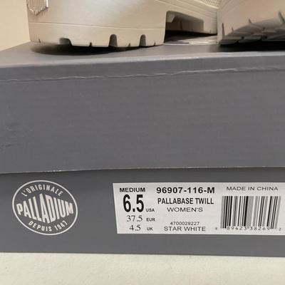 New Palladium Boots Pallabase Twill White Size 6.5