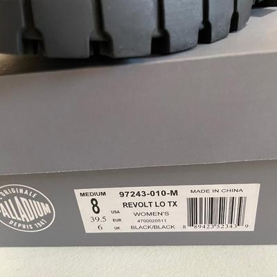New Palladium Boots Revolt Lo Black Size 8