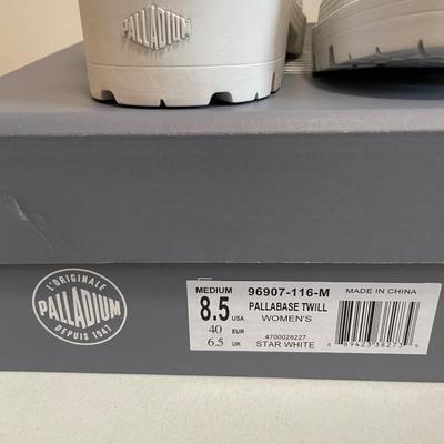 New Palladium Boots Pallabase Twill White Size 8.5