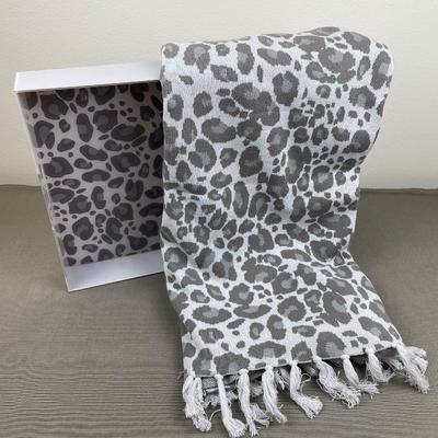 Cotton Throw Blanket with Acrylic Tray New